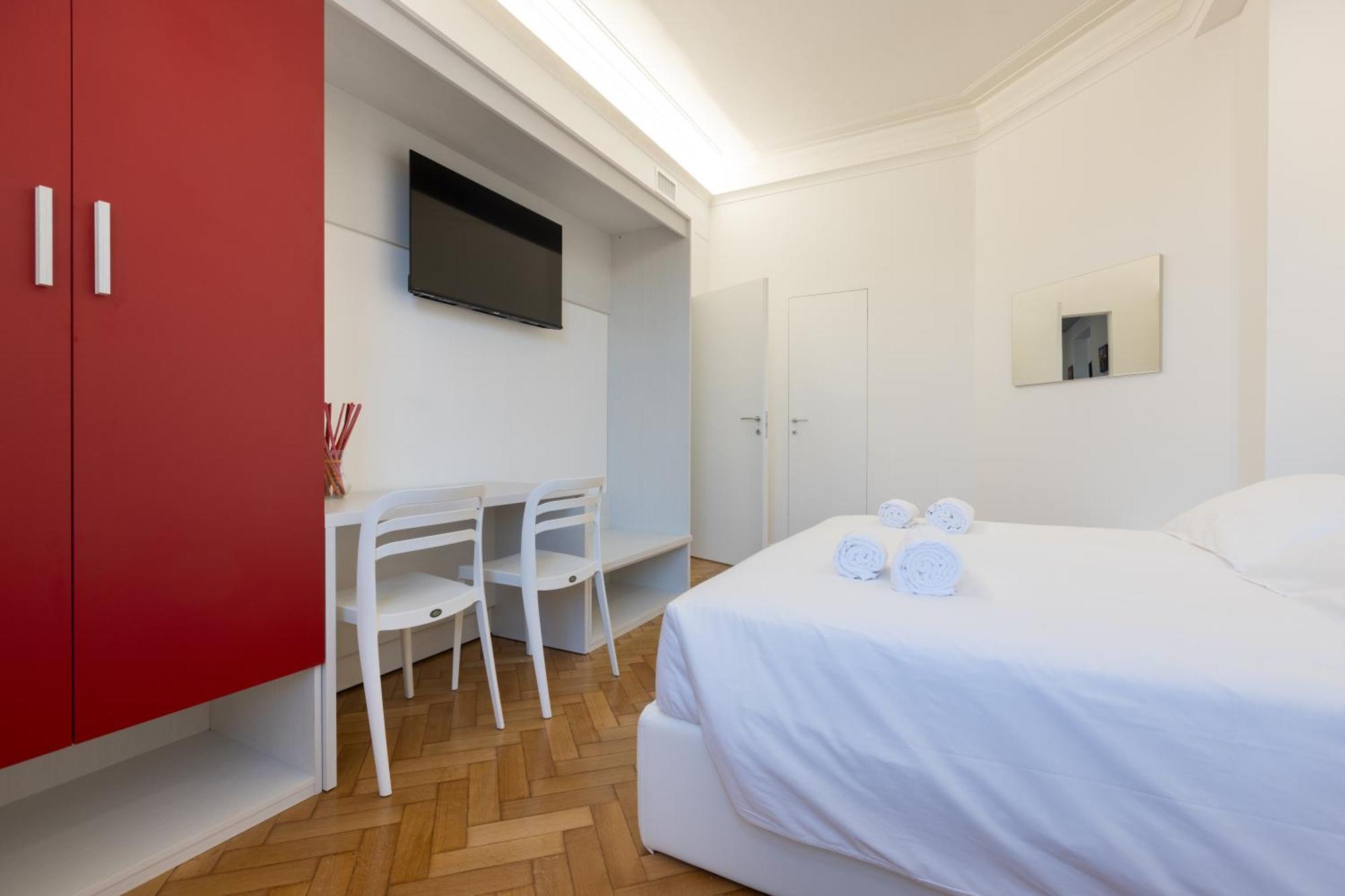 Apartment Nuovissimo Ed Elegante Appartamento, 5 Minuti A Piedi Dalla Stazione